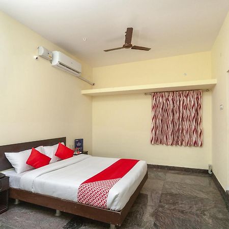 โอโย 19760 แพชชั่น พาราไดซ์ Hotel Singanallur ภายนอก รูปภาพ